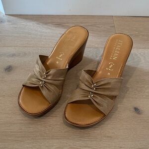 Italian Shoemakers metallic tan Wedge Sandals size 11